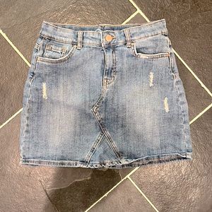 Large 10/12 denim skirt